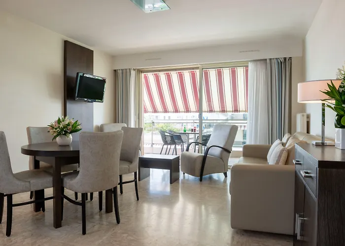 شقة فندقية The Originals Residence, Les Strelitzias 4*