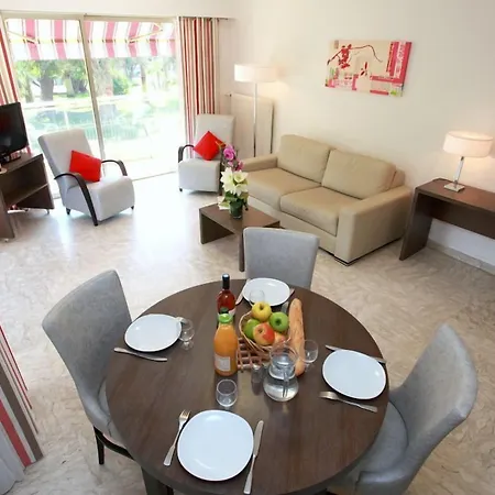 The Originals Residence, Les Strelitzias Apart Otel 4*