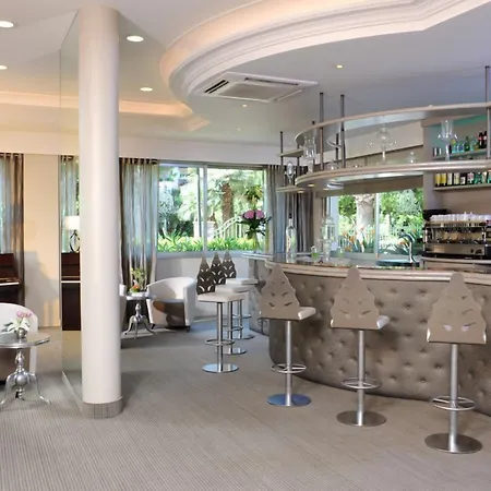 Apart Otel The Originals Residence, Les Strelitzias 4*