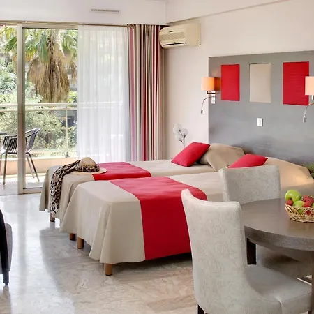 The Originals Residence, Les Strelitzias Apart Otel 4*