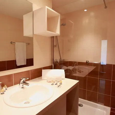 The Originals Residence, Les Strelitzias Aparthotel 4*