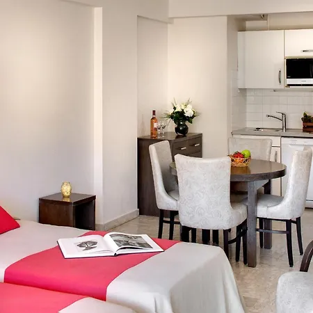 Apart Otel The Originals Residence, Les Strelitzias Juan-les-Pins