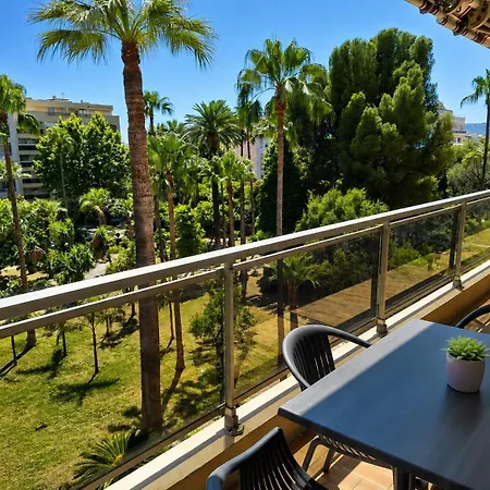 Apartmanhotel The Originals Residence, Les Strelitzias 4*