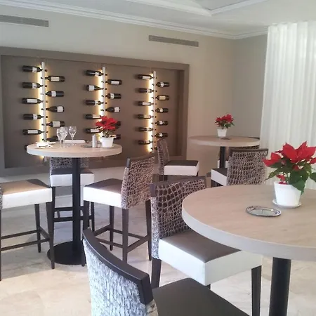 The Originals Residence, Les Strelitzias Hotel apartamentowy Juan-les-Pins