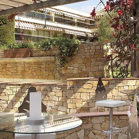The Originals Residence, Les Strelitzias Hotel apartamentowy Juan-les-Pins