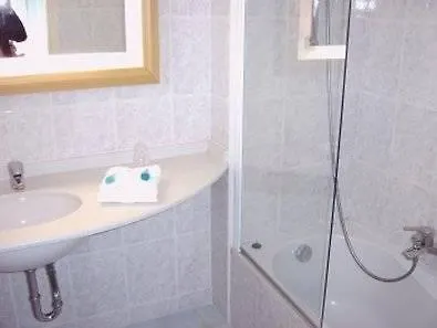 Hotel apartamentowy The Originals Residence, Les Strelitzias 3*