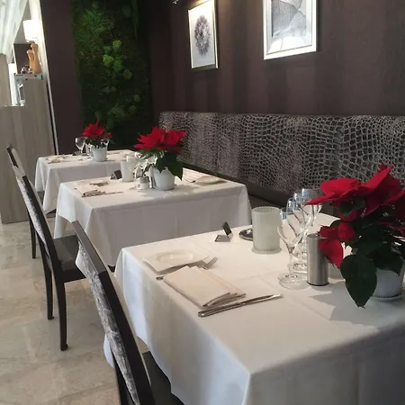 The Originals Residence, Les Strelitzias Hotel apartamentowy
