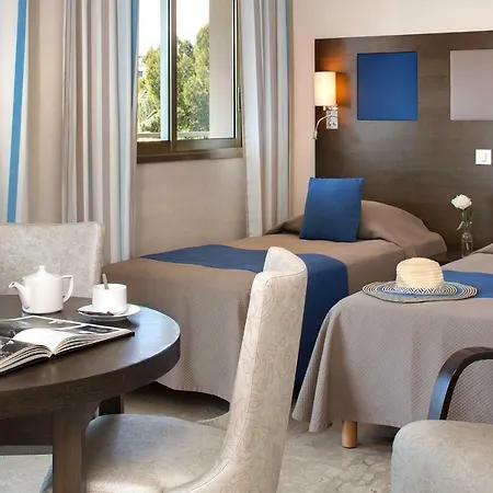 The Originals Residence, Les Strelitzias 3*