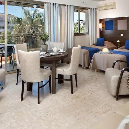 The Originals Residence, Les Strelitzias 3*