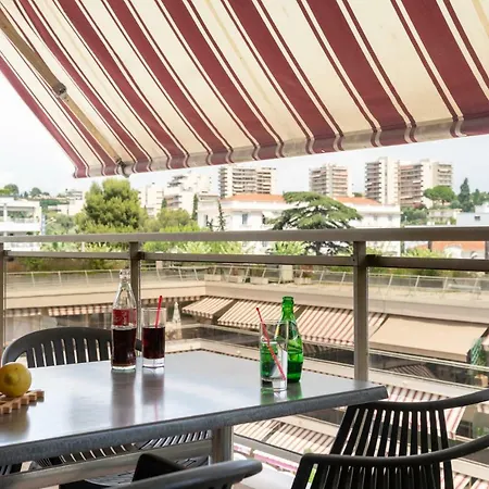 The Originals Residence, Les Strelitzias Hotel apartamentowy Juan-les-Pins