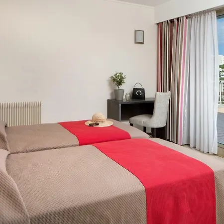 The Originals Residence, Les Strelitzias Hotel apartamentowy 3*